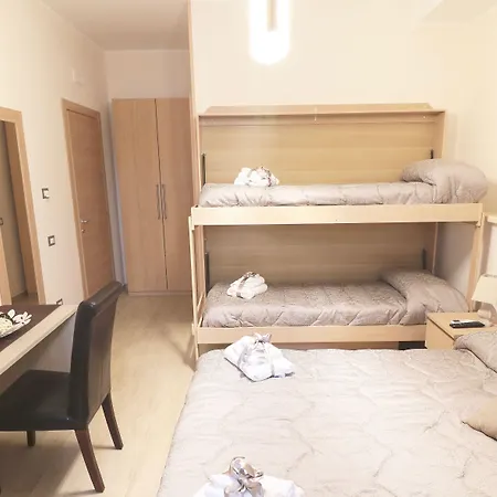 فندق مبيت وإفطار Pietrarsa 4*